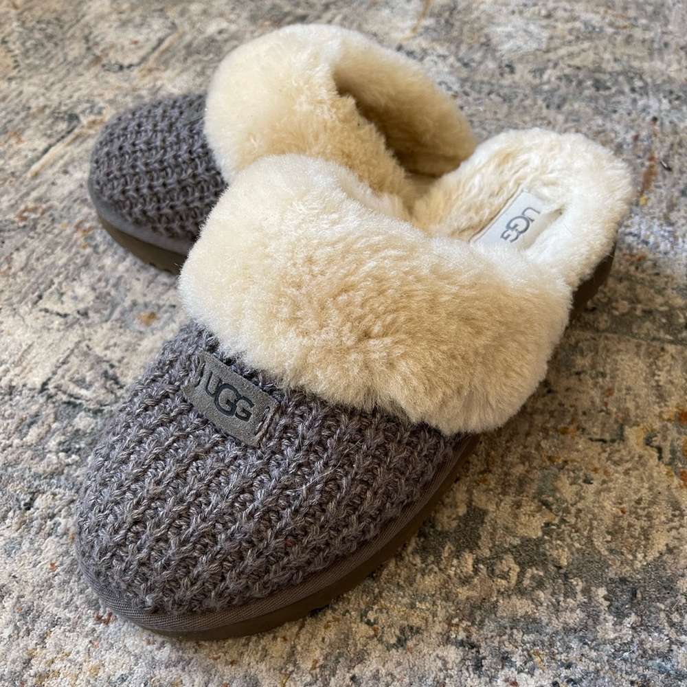 UGG cozy knit slippers SIZE 9